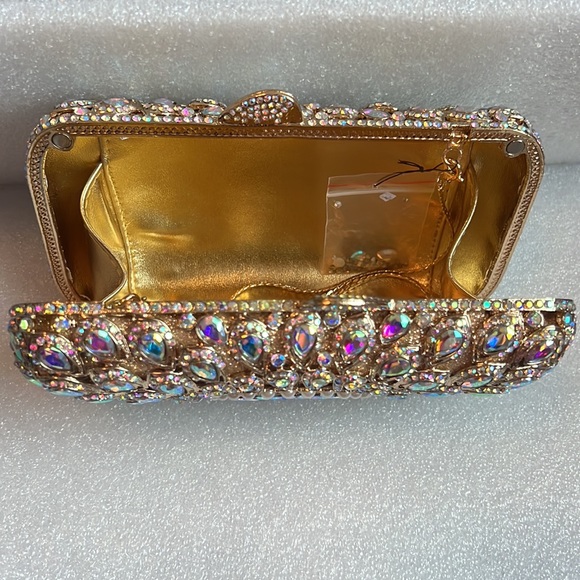 Luxury Crystal Clutches - Picture 3 of 3